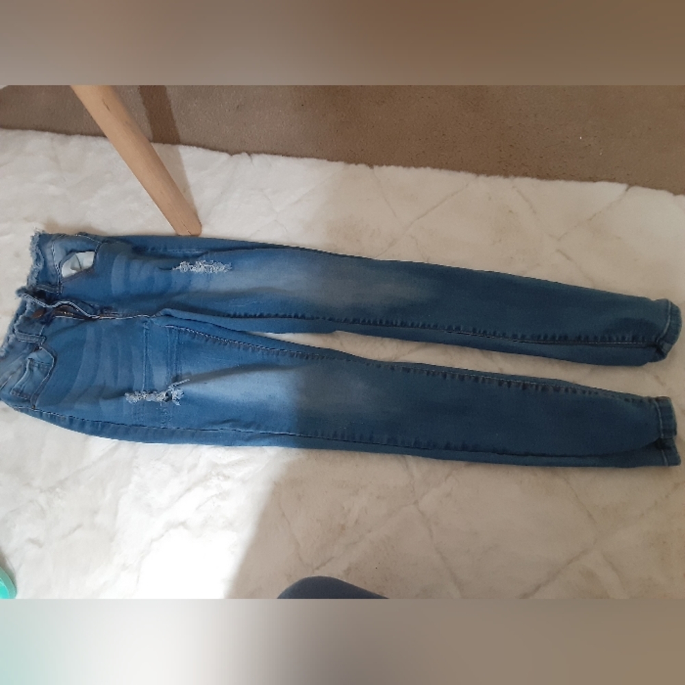 Jeans - Picture 1 of 5